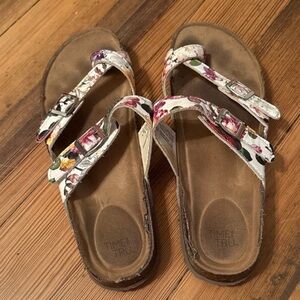 Time and Tru Floral Double Strap Sandals Size 9 Adjustable Buckle Comfort